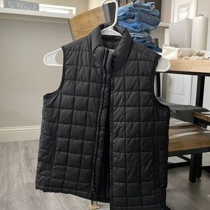 Old Navy Black puffer vest